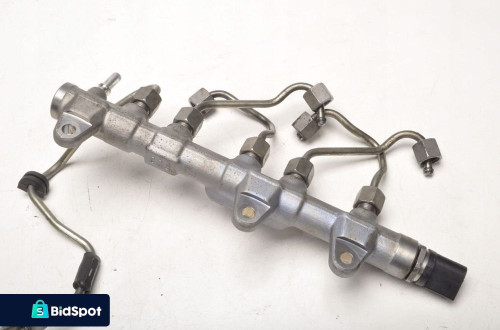 BMW F20 2.0 LISTWA WTRYSKOWA 0445214330