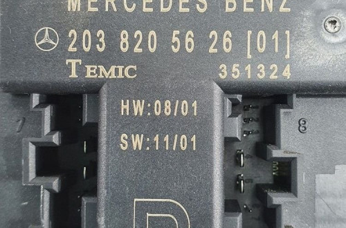 MODUŁ DRZWI PRAWY PRZÓD MERCEDES W203 2038205626