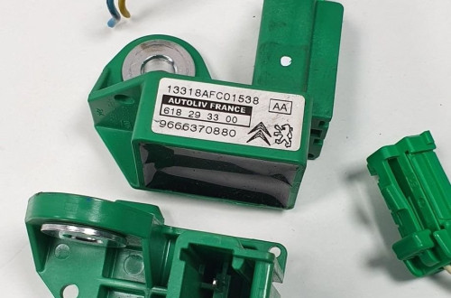 SENSOR UDERZENIOWY CITROEN C5 III X7 9666370880