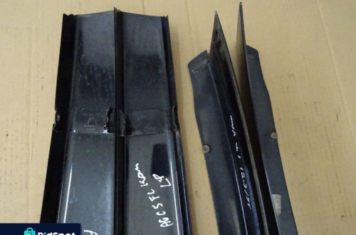 LISTWA OSŁONA DRZWI AUDI A6 C5 LIFT KOMBI NR76