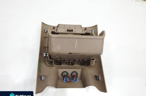 SCHOWEK GNIAZDO 12V CHEVROLET UPLANDER