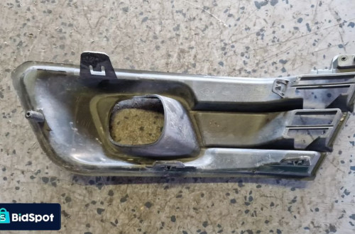 RENAULT CAPTUR LIFT KRATKA ZDERZAKA LEWA 261A26931R