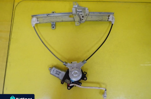 PODNOŚNIK SZYB LEWY TYŁ SUZUKI LIANA MECHANIZM ELEKTRYCZNY NR436