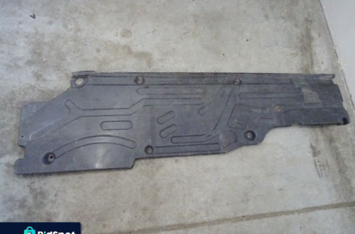 OSŁONA OBUDOWA POD SILNIK PRAWA MERCEDES W203 SEDAN NR95