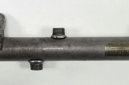 LISTWA WTRYSKOWA MERCEDES W209 3.0 CDI A6420700695