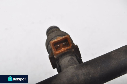 CHRYSLER VOYAGER III 3.8 LISTWA WTRYSKOWA 4612402