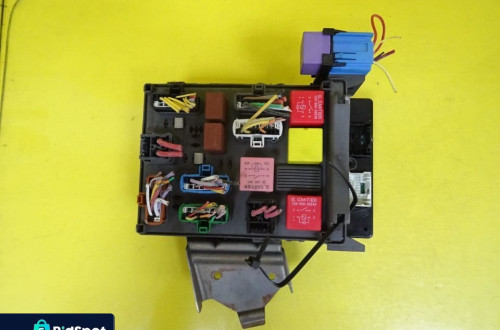 SKRZYNKA MODUŁ STEROWNIK BSI RENAULT ESPACE IV 8200315956 NR75