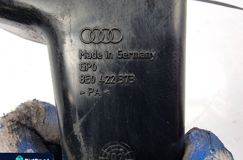 ZBIORNICZEK WSPOMAGANIA AUDI A4 B6 8E0422373