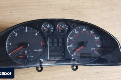 AUDI A4 B5 1.9 TDI LICZNIK U.K.8D0 919 910 Q
