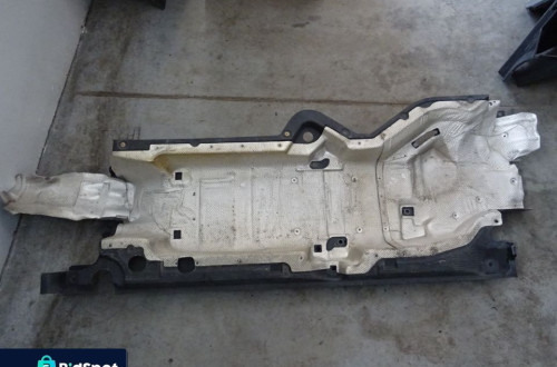 OSŁONA PŁYTA PODWOZIA MERCEDES W245 05-08 HB 5D NR90