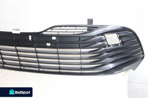 Kratka Atrapa dolna polysk w Zderzak przod Toyota Camry VIII 8 XV70 2017-21