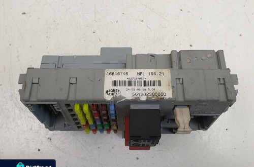 Fiat Croma II SKRZYNKA BEZPIECZNIKÓW BSI 46846746