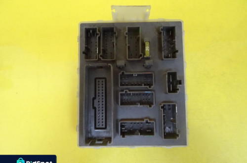 SKRZYNKA BEZPIECZNIKÓW FORD FOCUS MK1 518239603 / 98AG14A073CE H3 NR50