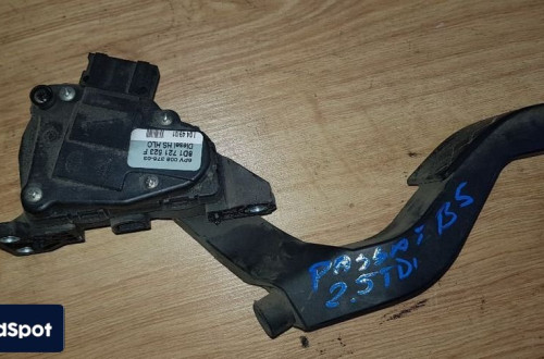 VW PASSAT B5 2.5 TDI PEDAŁ GAZU POTENCJOMETR 8D1 421 523 F