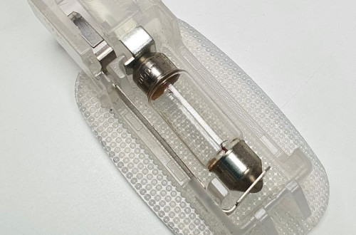 LAMPKA OŚWIETLENIE WNĘTRZA MERCEDES W209