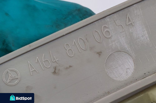 RĄCZKA PODSUFITKI LAMPKA TYŁ MERCEDES GL X164