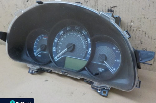 TOYOTA AURIS II LICZNIK ZEGARY UK