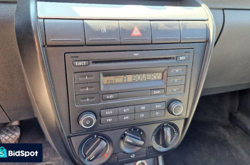 VOLKSWAGEN FOX RADIO MP3