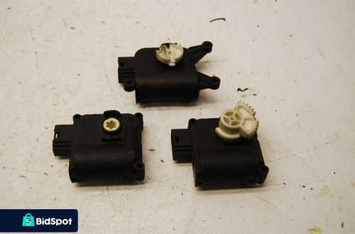 SILNICZEK REGULACJI NAWIEWU 4F0820511B AUDI A6 C6 0132801369