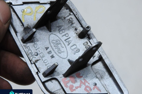 ZAŚLEPKA SPRYSKIWACZA PRAWA D1 FORD FOCUS C-MAX