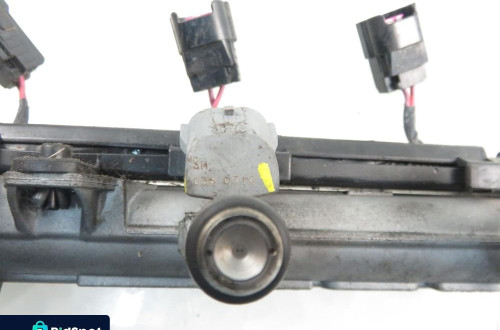 LISTWA WTRYSKOWA VW GOLF IV 1.4 16V 036133319A 036031G AXP
