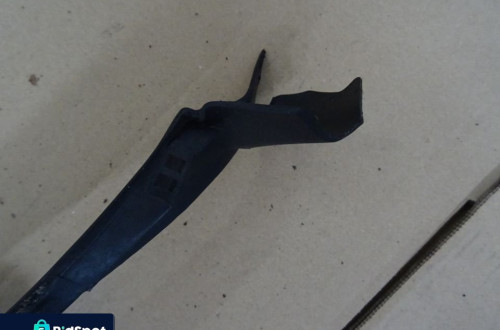LISTWA SZYBY PRAWY PRZÓD SEAT TOLEDO II SEDAN NR53