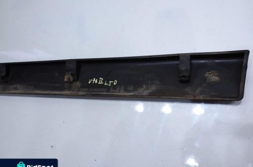 LISTWA DRZWI LEWY TYŁ DOLNA VOLVO V70 II