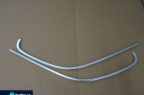 LISTWA SZYBY TYŁ PRAWA LUB LEWA BMW E39 NR49