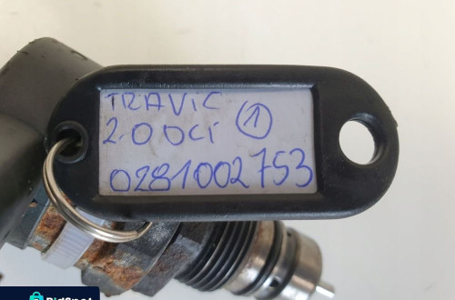 Opel Vivaro 2.0 DCI CZUJNIK PALIWA zawór