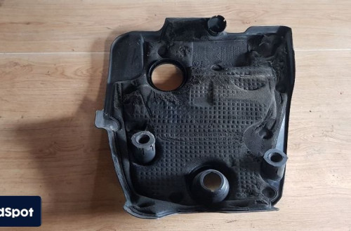 AUDI A3 8L 1.9 TDI POKRYWA SILNIKA