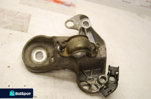 ŁAPA WSPORNIK SILNIKA PRAWY 8E0199352F/A AUDI A4 B6 B7