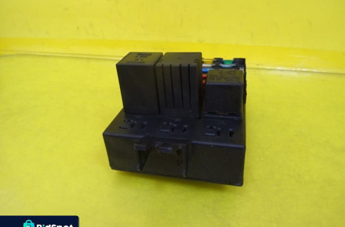 SKRZYNKA BEZPIECZNIKÓW ALFA ROMEO 166 LIFT NR19