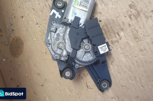 SILNIK WYCIERACZKI TYŁ MB W204 KOMBI 530 29 912