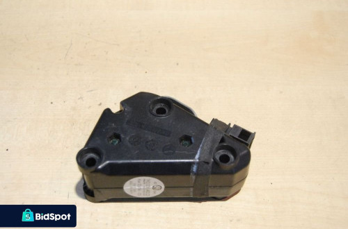 VW GOLF V WZMACNIACZ ZWROTNICA GŁOŚNIKA 1K0035463D