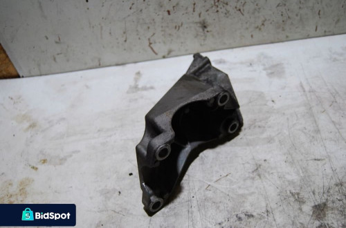 ŁAPA WSPORNIK SILNIKA LEWA 8E0199307A AUDI A4 B6 B7