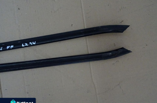 LISTWA LISTWY SZYBY CZOŁOWEJ AUDI A6 C5 LIFT KOMBI NR52