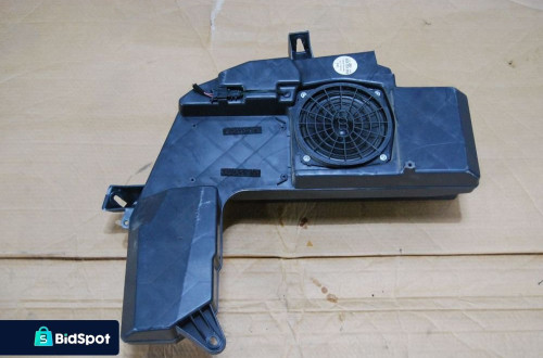 SUBWOOFER GŁOŚNIK BASOWY 8E9035382 AUDI A4 B6 B7