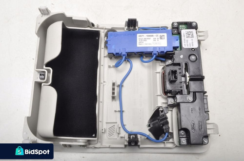 KUGA MK3 OŚWIETLENIE LAMPKA KABINY WNĘTRZA 20R