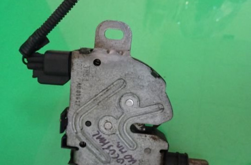 ZAMEK MASKI FORD FOCUS MK2 5D HB 3M51-16700AB NR3