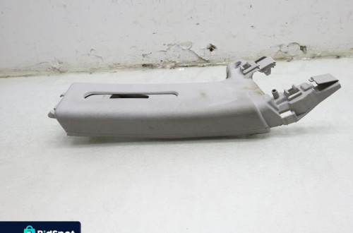 PLASTIK OSŁONA SŁUPKA PRAWY ŚRODEK 407 COUPE