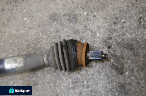 PÓŁOŚ PRAWA DŁUGA 6Q0407282BD 1.2 1.4 16V POLO IV SEAT IBIZA III SKODA FABIA I