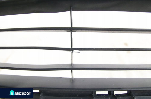 Kratka Atrapa dolna w Zderzak przod Toyota Avensis T27 lift T29 2015-2019