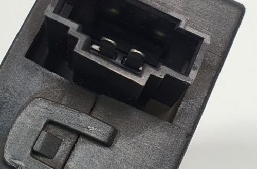 SIŁOWNIK KLAPKI WLEWU PALIWA VOLVO C30 30716522