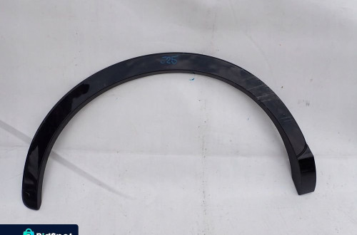 AUDI Q3 8U 11- S-LINE LISTWA BŁOTNIKA PRAWA TYŁ