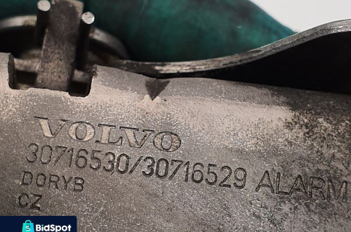 ZAMEK MASKI VOLVO C30 30716530