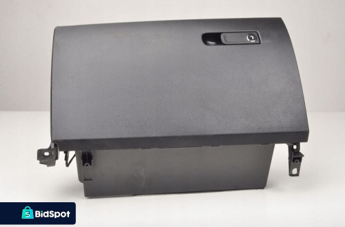 MERCEDES W177 SCHOWEK PASAŻERA UK