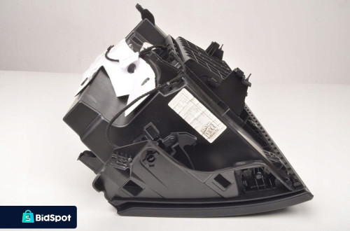 MERCEDES W177 SCHOWEK PASAŻERA UK