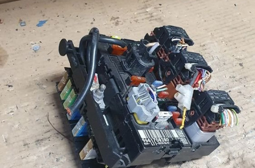 MODUŁ SKRZYNKA BEZPIECZNIKÓW BSM L11 PEUGEOT CITROEN 9661708280