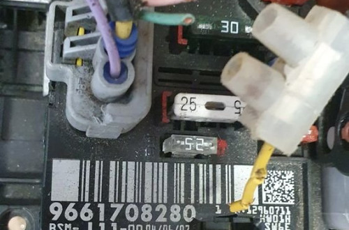 MODUŁ SKRZYNKA BEZPIECZNIKÓW BSM L11 PEUGEOT CITROEN 9661708280