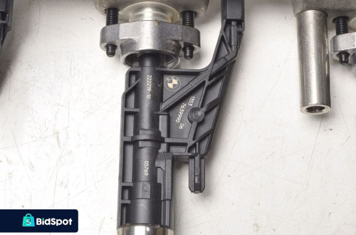 BMW F22 F87 M240i 3.0 LISTWA WTRYSKOWA 8665635